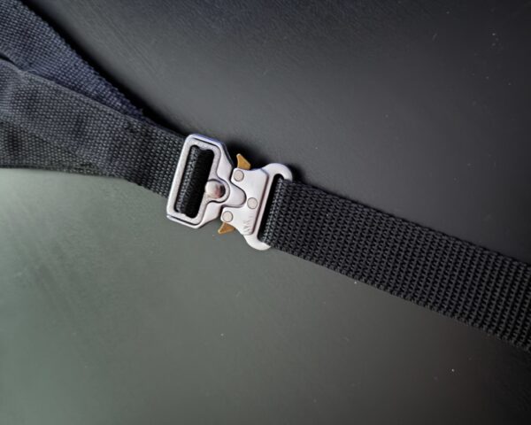Black SimRace Safety Net with Quick-Release Buckle – 25mm, Double-Sided. - Image 2
